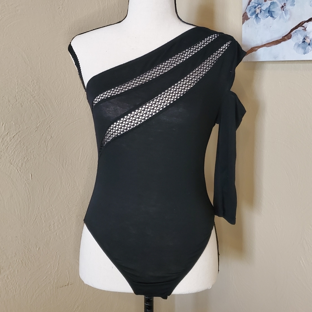 Hauty Lingerie Small One Sleeve.